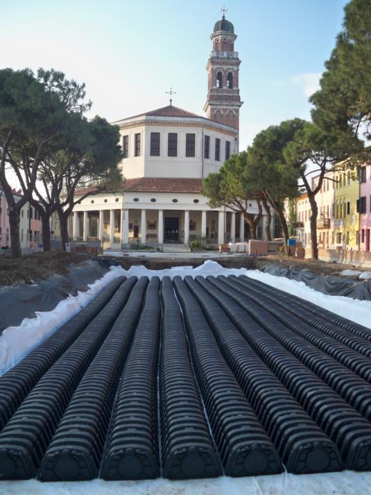 DRENING Caso Studio 3 Località: Rovigo Problema: Riqualificazione urbanistica piazza XX