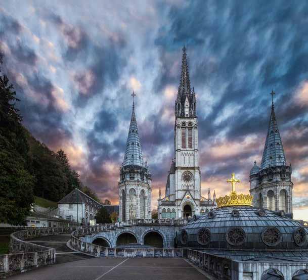 Lourdes informazioni utili Lourdes Nelle prime parole che Maria ha rivolto a Bernadette: «Volete farmi la Grazia di venire qui per quindici giorni» troviamo la risposta alla domanda: «perché andare a