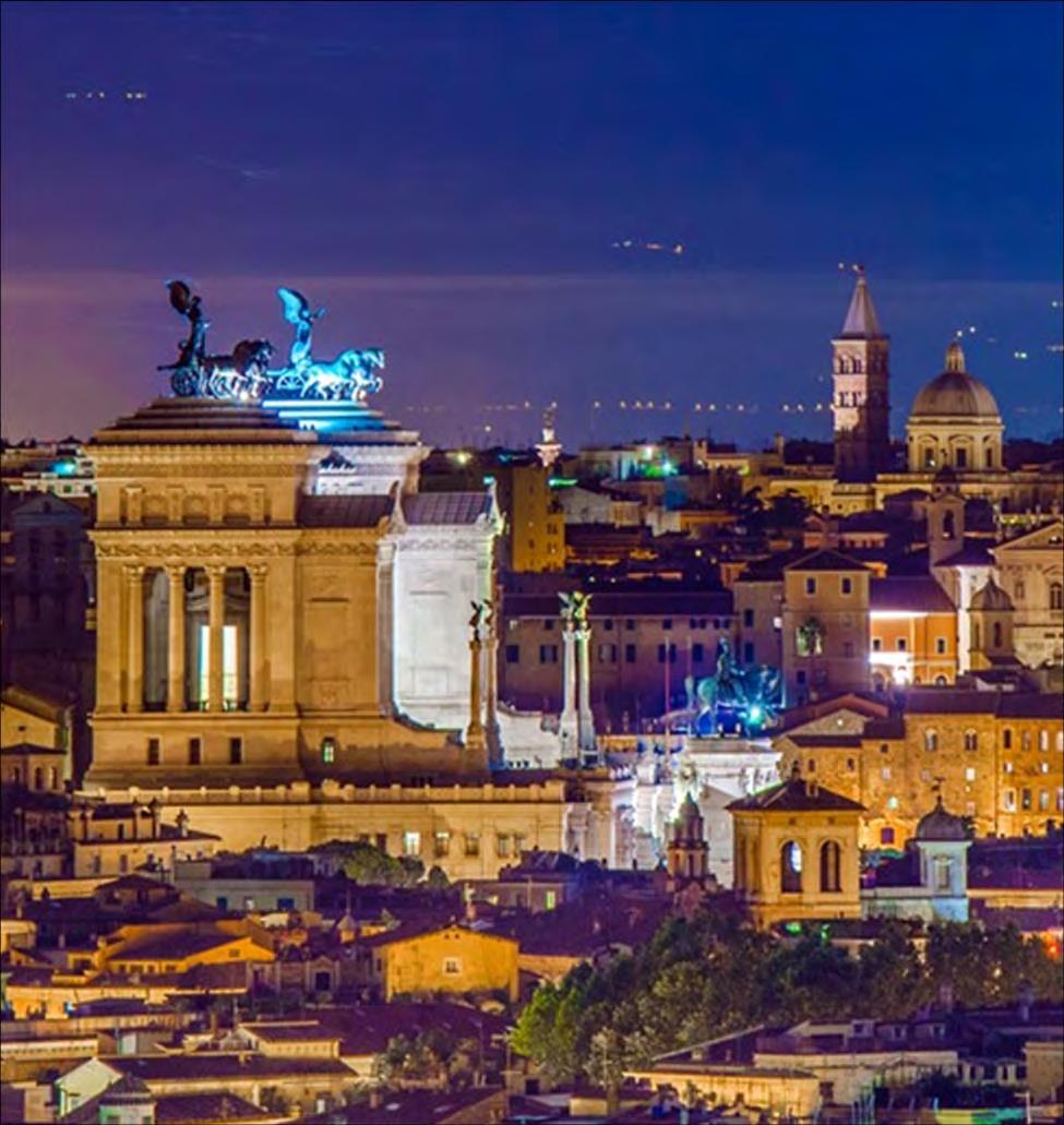 TOUR PANORAMICO SERALE Una visita di Roma durante la notte, con le sue luci e le sue cupole illuminate per ammirare i monumenti più suggestivi e i punti panoramici.
