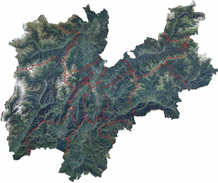 10.1 COMUNITÀ DI VALLE COME NUOVE PIATTAFORME TERRITORIALI - VERSO LA FARFALLA MACULATA DEI PAESAGGI RICOMPOSTI Il dibattito sulle nuove forme di gestione del territorio trentino, attraverso le