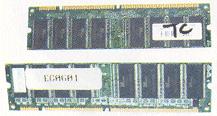 Le schede di memoria Le schede di memoria consentono al microprocessore di lavorare.