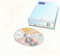 Lettore di CD ROM, unità o drive Consente di leggere il contenuto dei CD ROM,che immagazzina dati (foto, animazioni, suoni,