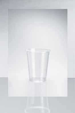 18 PIÙTTOSTO I bicchieri Piuttosto sono infrangibili, resistenti e adatti a contenere bevande calde e fredde. Disponibili nelle due varianti: trasparente e bianca. Possono essere personalizzati.