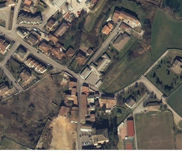 com DATI GENERALI e CARATTERISTICHE GEOMETRICHE DELL'EDIFICIO Destinazione d'uso Scuole e asili Indirizzo Via Castello 44 Epoca di costruzione 1972 Epoca di ristrutturazione 2006 Tipologia