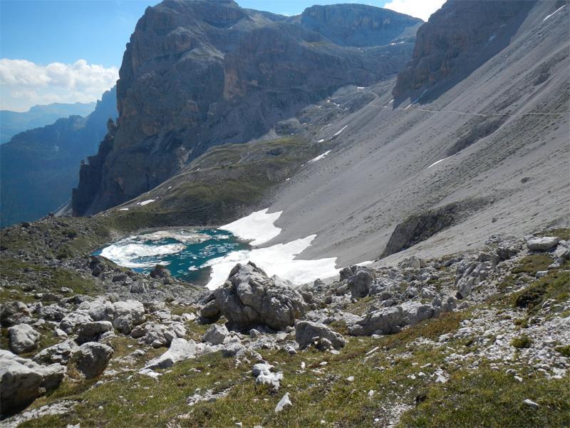 Ghiaione Distesa di detriti alla base di una parete rocciosa Sentiero da