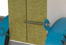 Fissare il collare del tubo alla parete o al pavimento con barre filettate M6 o M8; attraversamento di lana minerale - premere le barre filettate attraverso i pannelli e utilizzare rondelle e dadi