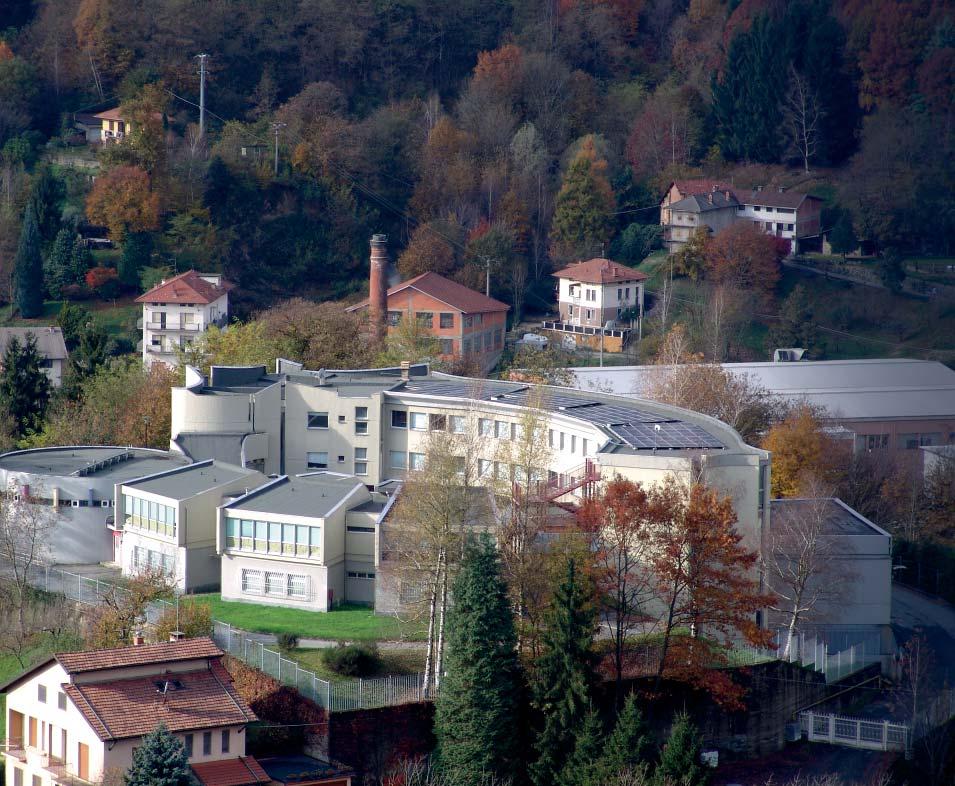 LA SCUOLA in NUMERI 778 39 5 2 95% 80% 90% studenti classi indirizzi sedi