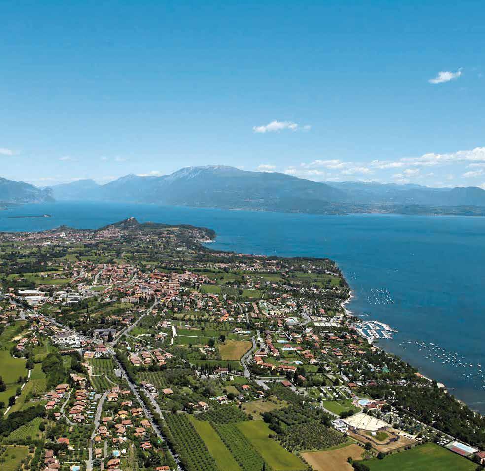 Ander è il nome di uno dei venti del Lago di Garda, vento che soffia costante dal versante Sud-Ovest verso Nord-Est e spira nel primo pomeriggio, rendendo il clima