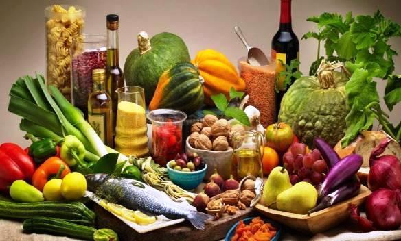 Un alimentazione sana è quella che riesce a coprire il fabbisogno nutritivo ed energetico della persona. Per essere bilanciata deve anche essere equilibrata e varia.