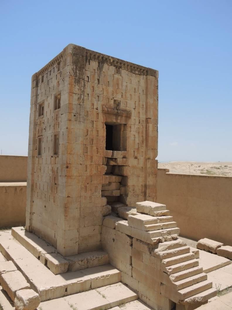 Naqsh e Rostam le tombe dei