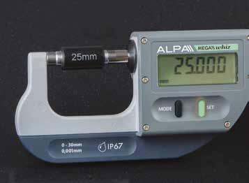 IP67 Digital micrometer. Automatic wake-up by moving the measuring spindle, sleeping mode after 20 min of no use (system S.I.S.). Position memorized in sleeping mode (system S.I.S.), absolute system.