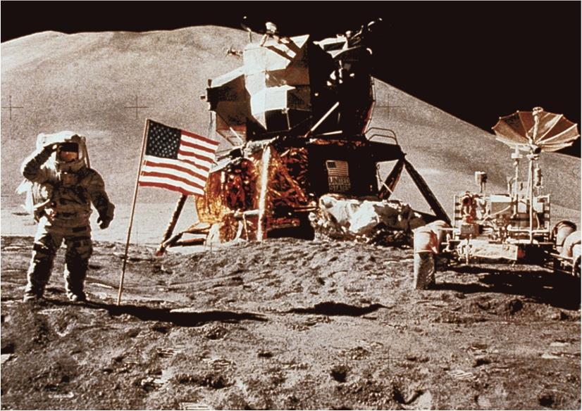 Nel luglio del 1969 la missione spaziale Apollo 11 portò il primo uomo sulla Luna.