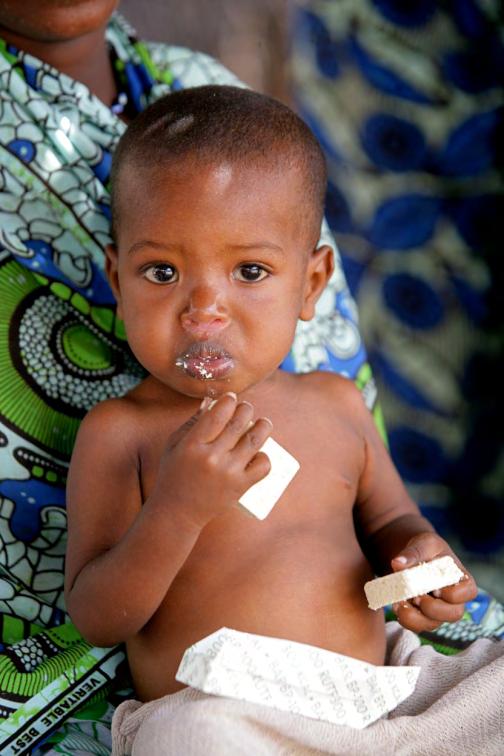 LOTTA ALLA MORTALITA INFANTILE Progetto di lotta alla mortalità infantile in Africa centrale e occidentale REPORT DI PROGETTO: RISULTATI CONSEGUITI (2008-2009) Mortalità infantile e Strategia