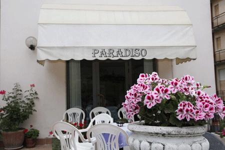 HOTEL PARADISO*** Viale Fidenza, 44 - TABIANO TERME - PR Tel.