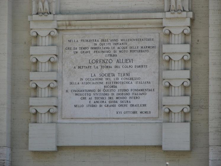 Equazioni Sistema di equazioni differenziali iperboliche Metodi di soluzione: 1) Metodi analitici (Michaud, 1878, Joukowski 1898, Allievi 1902) 2) Metodi grafici