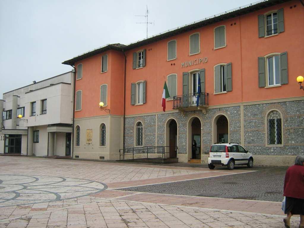 24 Palazzo Municipale Piazza Dante n Sede Municipale 22