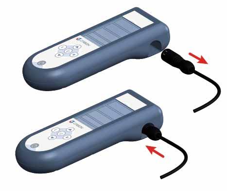 Inserimento delle pile Disconnessione/Connessione del sensore I kits dell' vengono forniti con il sensore collegato allo strumento.