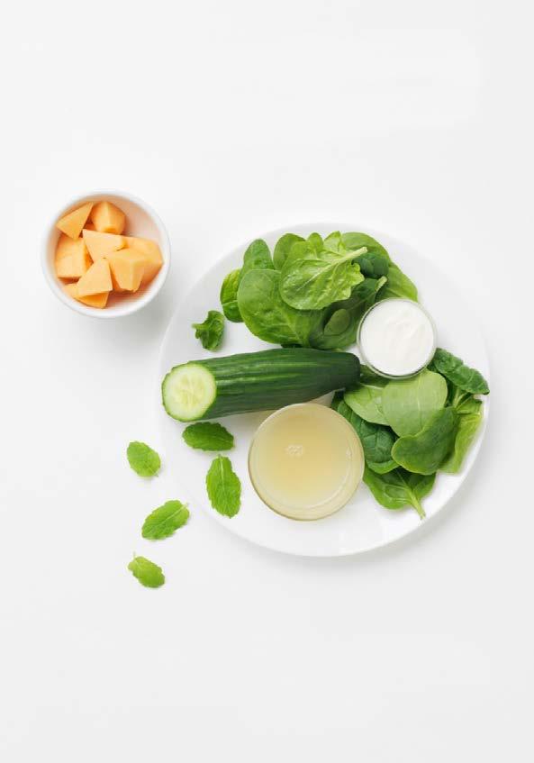 Energia verde Porzioni: 1 - Preparazione: 5 minuti Ingredienti ¼ di melone di Cantalupo a pezzi 5 foglie di menta