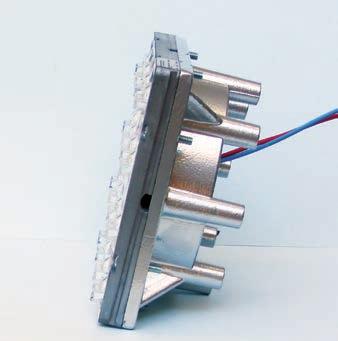 Lo stesso è completo di sistema di autoapprendimento alla mezzanotte virtuale con programmazione preimpostata selezionabile sempre pilotando il Rotary.