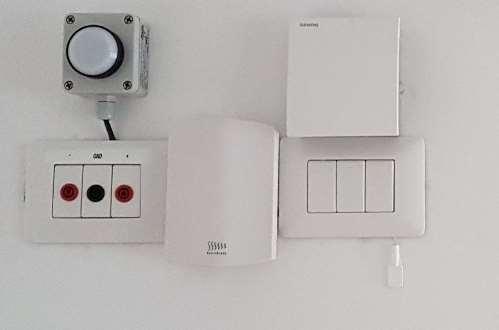 Sensori in ambienti interni Qualità dell aria Illuminamento Connettori per