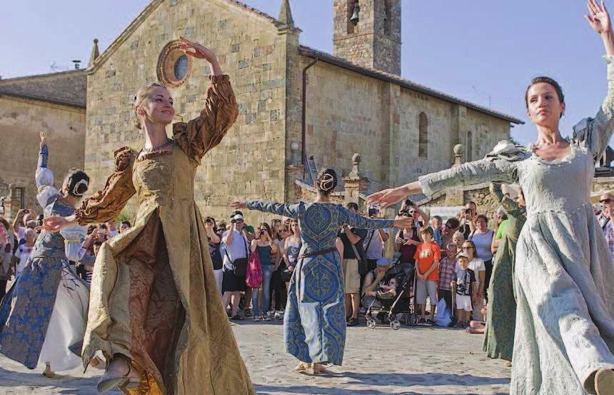 Al via la Festa medievale di Monteriggioni, sabato con giullari, musici... http://www.valdelsa.net/notizia/al-via-la-festa-medievale-di-monterigg.