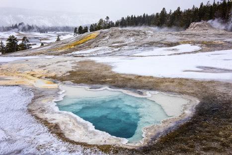 Il vecchio fedele è sicuramente il geyser più famoso dell area ma tutta la zona è un bacino geotermale di incredibile fascino.