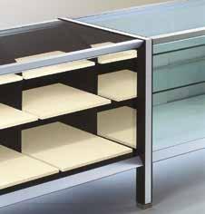 THE DESK BECOMES A DISPLAYING ISLE THANKS TO THE COMPONENT PARTS ABLE TO MEET A WIDE RANGE