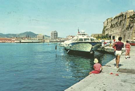 La forte attrazione turistica dell Isola d Elba attirò l attenzione di molti armatori fra questi la Corsica Line che, dal 30 aprile al 22 giugno 1969, con l elegante motonave Corsica Express (2326,46