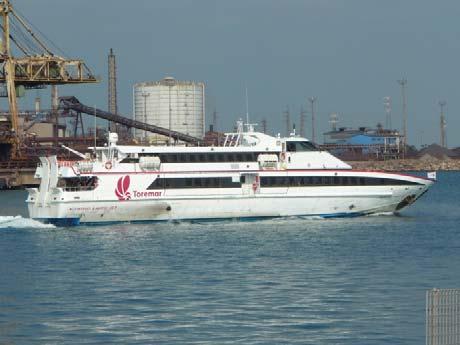 Il 14 giugno 2012 iniziò ad operare nel Canale di Piombino anche