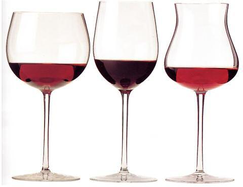 Lista dei vini Vino Bianco Vino della Casa 14.00 Lacryma Christi 18.00 Falanghina 16.00 Greco di Tufo 20.00 Fiano 25.00 Pinot Grigio 18.00 Orvieto Dolce 16.