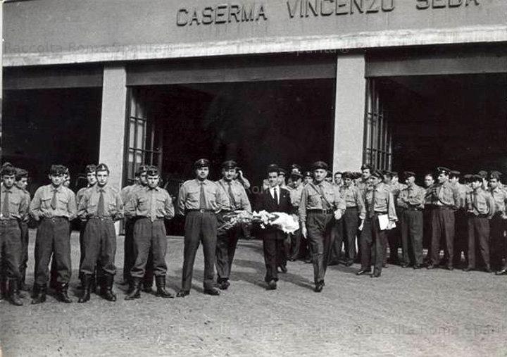 Foto 4 Caserma Centrale VV.F. Roma tra il 1902 e il 1930 Via Genova Lapide commemorativa in