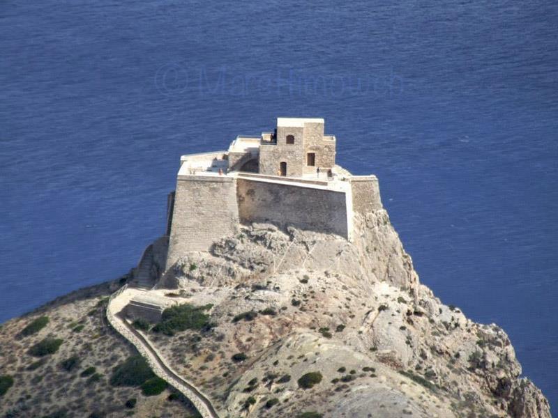 La sede di questo progetto è situata all interno del Castello monumentale di Punta Troia, sull isola di Marettimo.