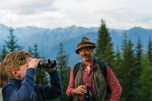 2019 Il 31.01.2019 SULLE T RACCE DEGLI ANIMALI SELVAT ICI Con il nostro Ranger Gottfried andiamo in cerca delle tracce degli animali nella neve.