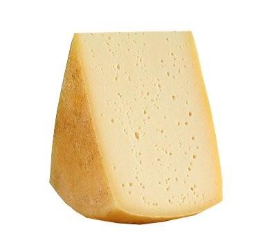 E' sconsigliabile l'utilizzo delle pellicole plastiche trasparenti che mantengono umida la superficie dei prodotti e favoriscono la comparsa delle muffe è bene conservare i formaggi stagionati
