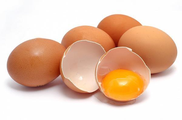 E buona norma non lavare il guscio delle uova Durante la conservazione si riducono le proprietà funzionali (potere montante, coagulante ed emulsionante)