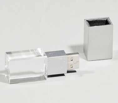 43 63 Chiavetta USB in cristallo con luce e tappo in metallo DX901