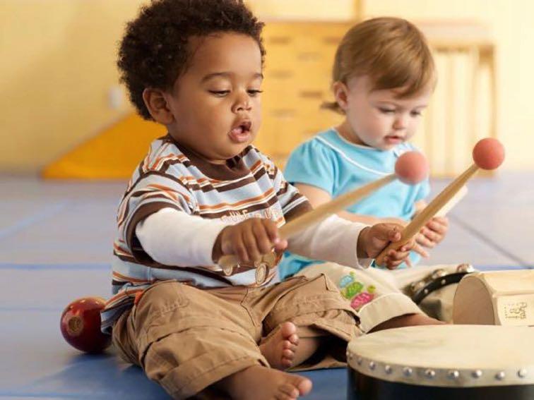 IL CORSO La Musicoterapia come gioco e spazio relazionale per la scuola, dall infanzia all adolescenza, offre strumenti di supporto alle attività educative degli insegnanti.