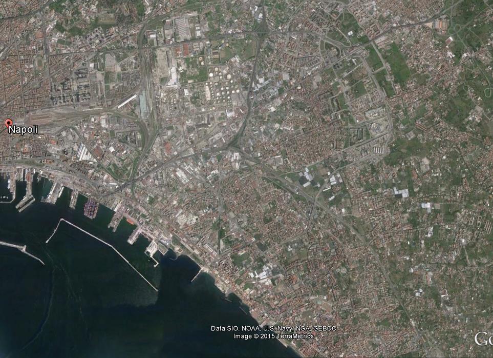 1. PREMESSA Nell ambito dei possibili interventi di Messa in Sicurezza e bonifica delle acque di falda nel SIN di Napoli Orientale il presente studio fornisce le informazioni e i dati geologici,