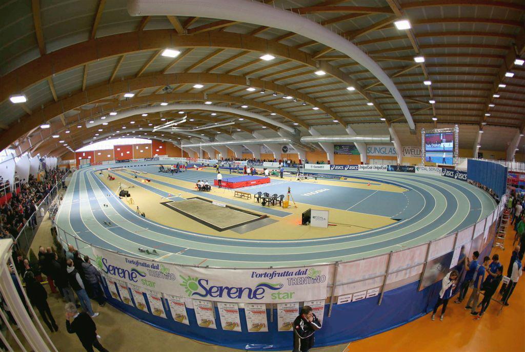 SU PISTA INDOOR