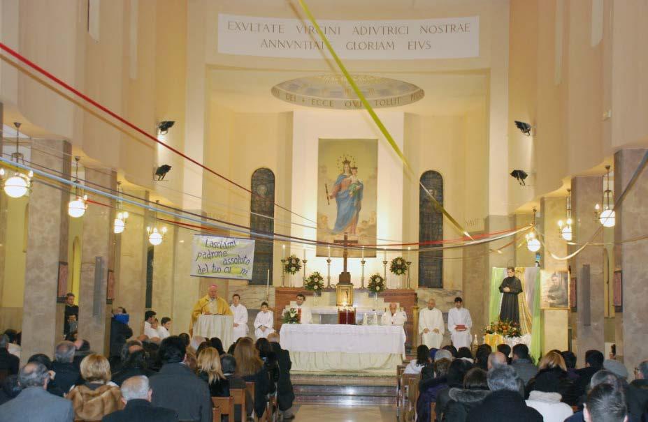 Bonaventura, S. Alfonso e don Bosco. Le immagini della Via Crucis, in cotto a bassorilievo, sono opera dello scultore, nostro ex-allievo, Luigi Manzo.