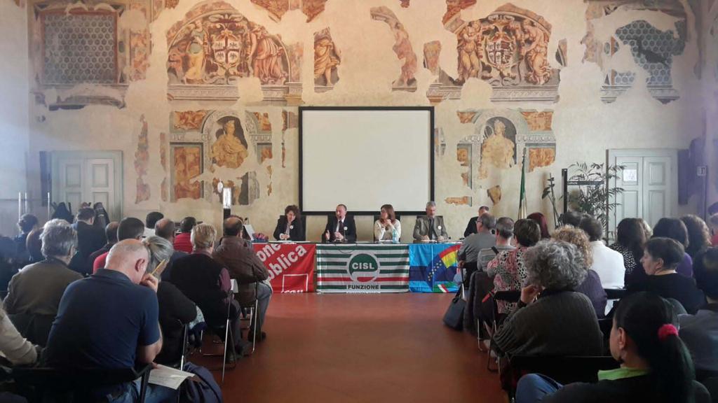 8 9 Assemblea generale a Mantova in preparazione dello sciopero regionale del 7 aprile DALLO SCIOPERO LOMBARDO UN SOLO CORO: RINNOVARE I CONTRATTI, TUTELARE IL LAVORO, MIGLIORARE I SERVIZI LOMBARDIA