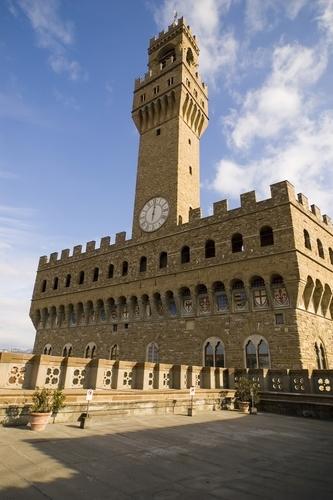 CULTURA FIRENZE: PALAZZO VECCHIO, IL MUSEO RADOPPIA Firenze: un milione di euro per l'operazione. Nei sotterranei scoperto un teatro romano. Palazzo Vecchio, il museo raddoppia.