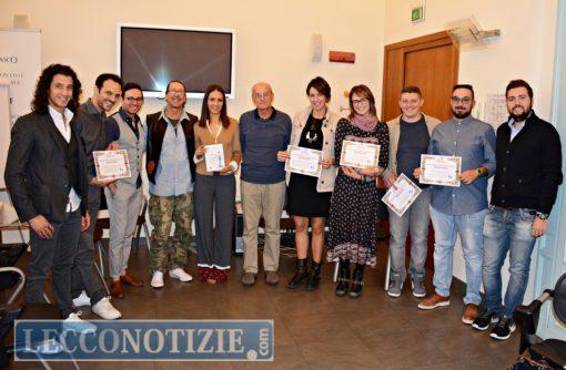 Domenica il Fashion show: moda, musica e solidarietà 1 Gli organizzatori e i rappresentanti di alcune delle realtà cittadine coinvolte nell inziativa LECCO Moda, musica e beneficenza: l 1 ottobre, in