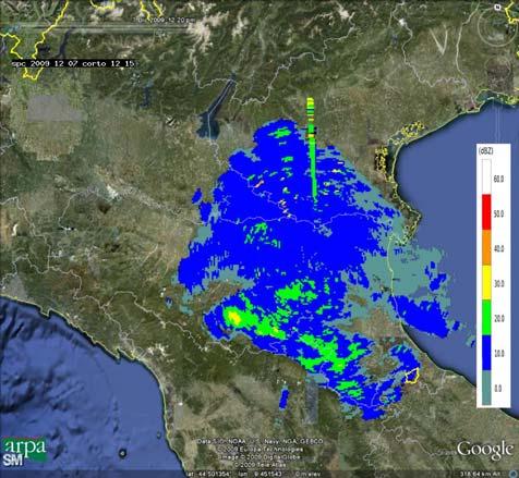 destra), alle 16:30 UTC (in basso a sinistra) e alle