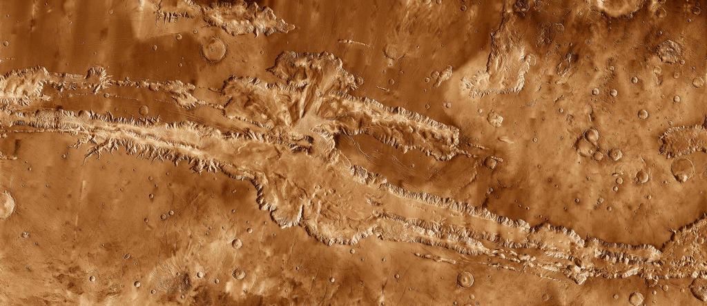 Valles Marineris Nominata in onore della missione Mariner della NASA È un vasto