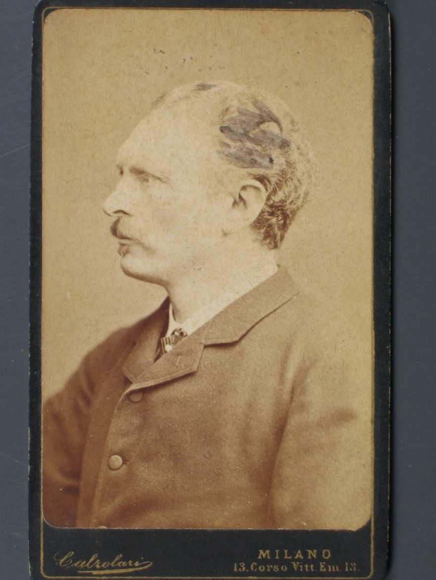 Ignazio Salvioli Nato a Modena il 9 maggio 1863, si laureò proprio nella sua città natale nel 1887 in medicina e chirurgia.