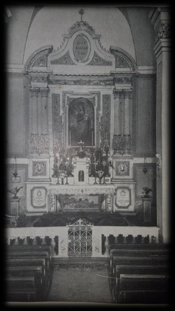 Altare Dopo il Concilio Vaticano II l altare della parrocchia è stato sostituito già due volte: l altare precedente al Concilio è
