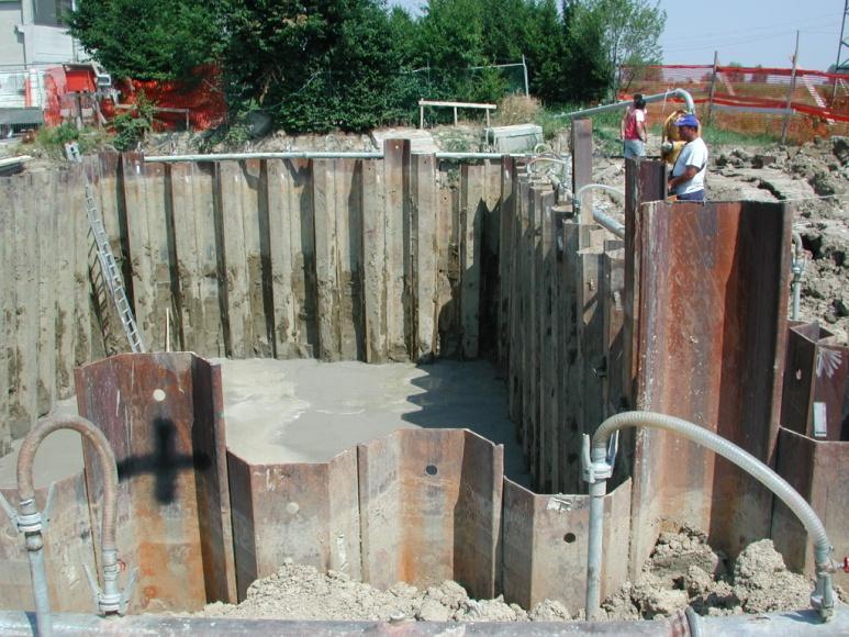 Piastra di vincolo trave-tegolo per attacco controventi