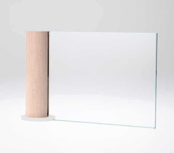 Targa orizzontale in vetro con supporto in legno naturale o verniciato Targa in plex con base in legno DL201 Targa: 180 x 130 x 6 mm Supporto: Ø 40 x