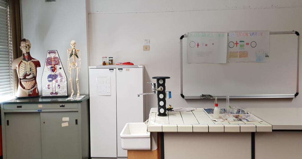 Laboratorio di scienze.